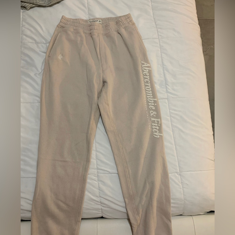 Super cute Abrocrombie sweat pants